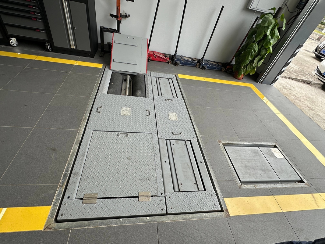 Linea di prova del veicolo Combo Roller 4 in 1 Linea di prova del veicolo con design innovativo del coperchio del banco dei freni