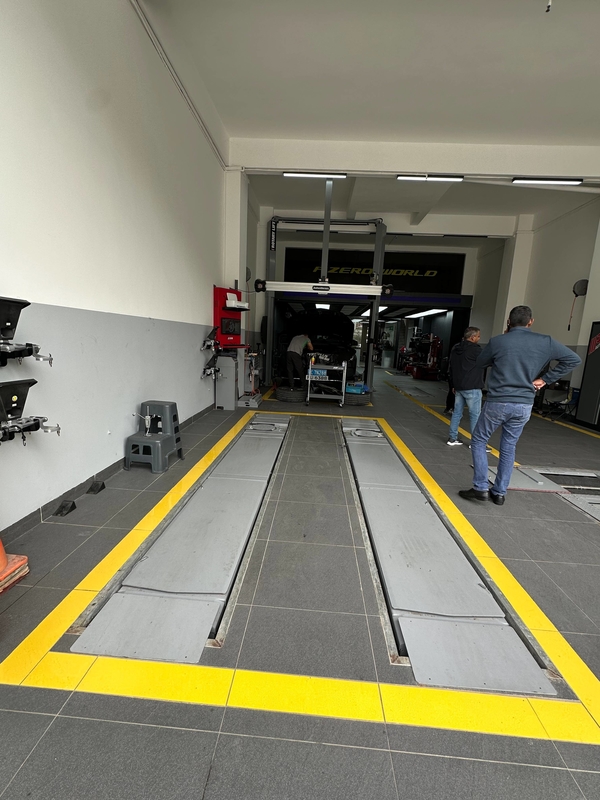 Linea di prova del veicolo Combo Roller 4 in 1 Linea di prova del veicolo con design innovativo del coperchio del banco dei freni