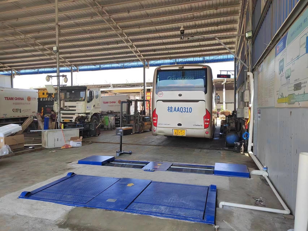Cartesykj 15T Corridoio di manutenzione e prova del veicolo secondario Tester di freni a rulli con tester di scivolamento laterale del carico dell'asse