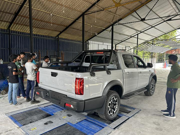 Testatore di freni a rulli 5 in 1 con carico massimo dell'asse di 4000 kg, doppio scivolamento laterale della piastra e computer di controllo industriale per la linea di prova del veicolo