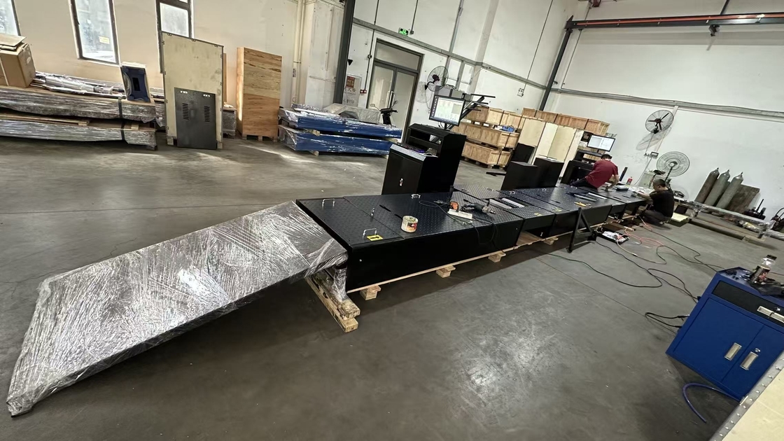 Linea di prova per motociclette a due ruote Forza di frenata, carico dell'asse, velocimetro, pinze, testatore di allineamento delle ruote, fari