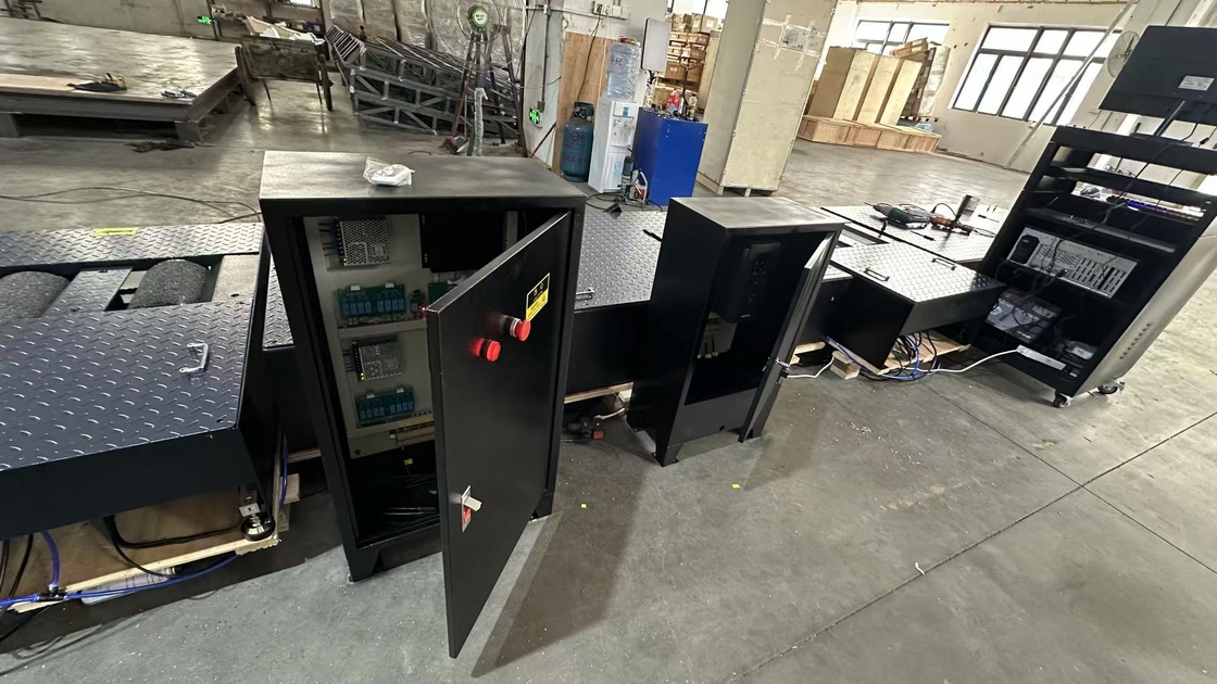 Linea di prova per motociclette a due ruote Forza di frenata, carico dell'asse, velocimetro, pinze, testatore di allineamento delle ruote, fari