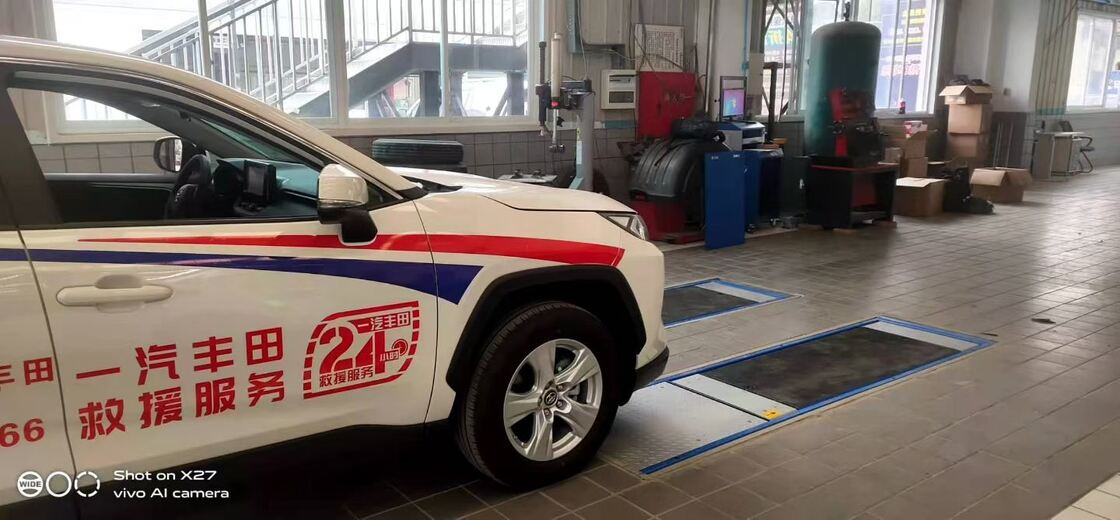 Cartesykj Banco prova freni piatto di lusso 3T 10T 15T Attrezzatura per ispezione veicoli Corsia di prova per veicoli 2CTHPB-13 con banco prova freni a carico dell'asse con sospensione a slittamento laterale