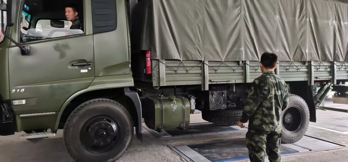 Cartesykj Banco prova freni piatto di lusso 3T 10T 15T Attrezzatura per ispezione veicoli Corsia di prova per veicoli 2CTHPB-13 con banco prova freni a carico dell'asse con sospensione a slittamento laterale